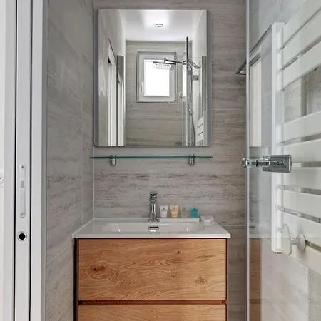 711 Elodie - Superbe A Apartman